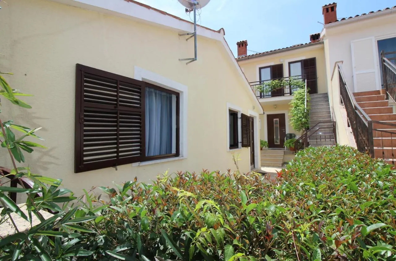 Apartments Andrea Near Beach Porec Croatia